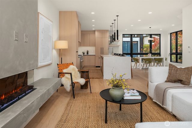 417 99th Avenue NE, Bellevue, WA 98004