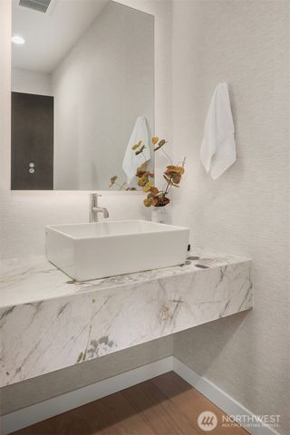 417 99th Avenue NE, Bellevue, WA 98004