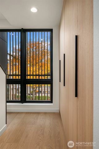 417 99th Avenue NE, Bellevue, WA 98004