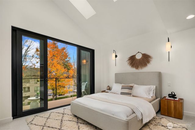 417 99th Avenue NE, Bellevue, WA 98004