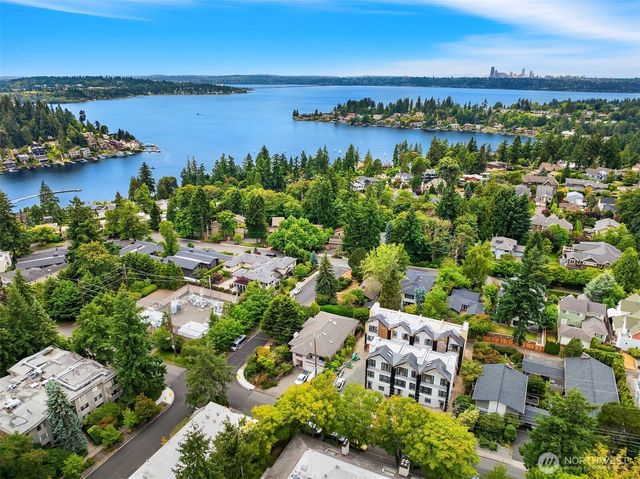 417 99th Avenue NE, Bellevue, WA 98004