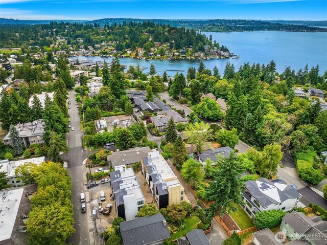 417 99th Avenue NE, Bellevue, WA 98004