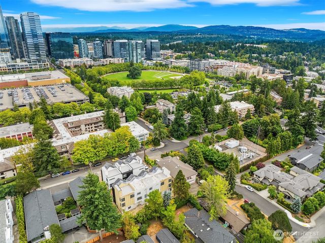 417 99th Avenue NE, Bellevue, WA 98004