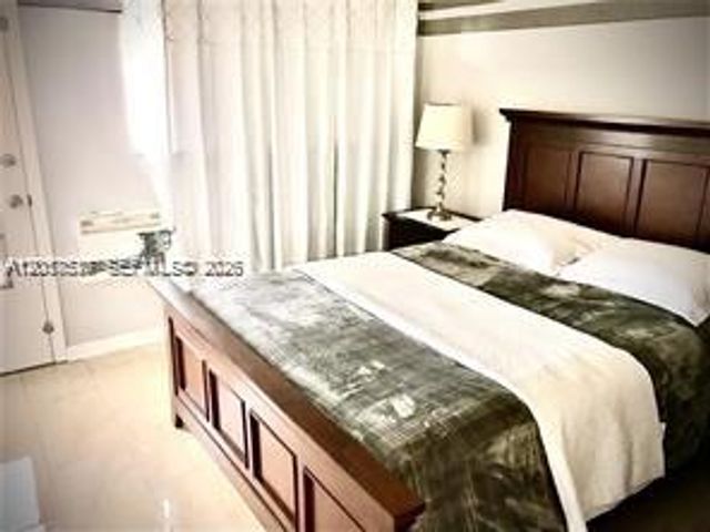 900 SW 11th Ave 17C, Hallandale Beach, FL 33009