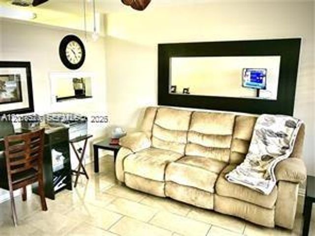 900 SW 11th Ave 17C, Hallandale Beach, FL 33009