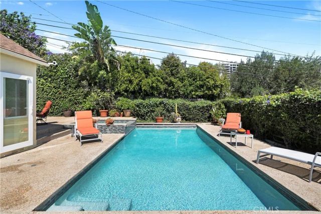 10707 Rochester, Los Angeles, CA 90024