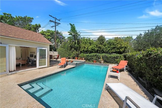 10707 Rochester, Los Angeles, CA 90024