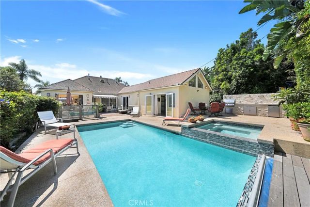 10707 Rochester, Los Angeles, CA 90024