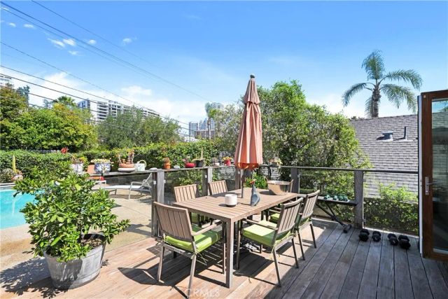 10707 Rochester, Los Angeles, CA 90024