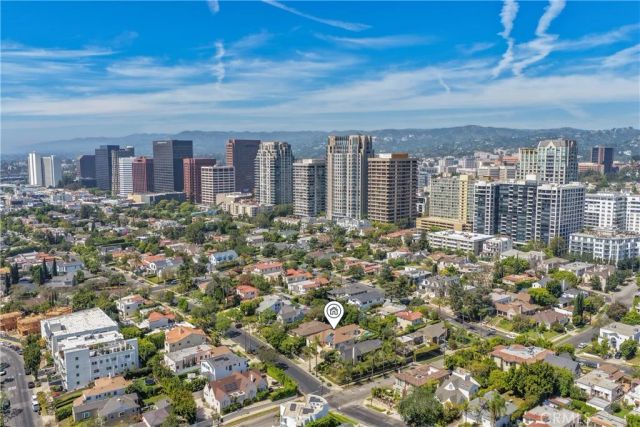 10707 Rochester, Los Angeles, CA 90024