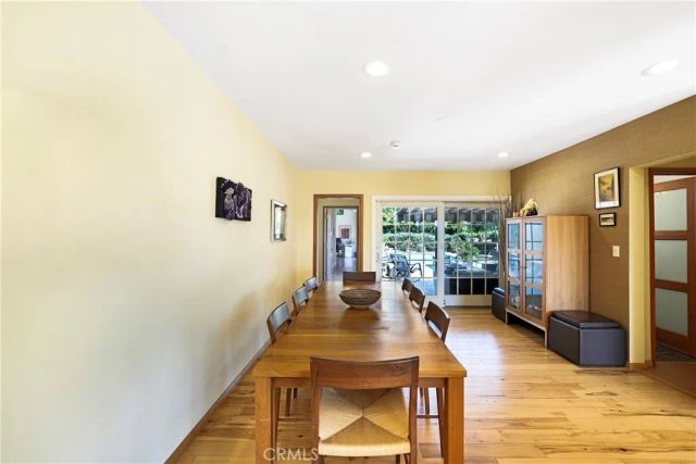 10707 Rochester, Los Angeles, CA 90024