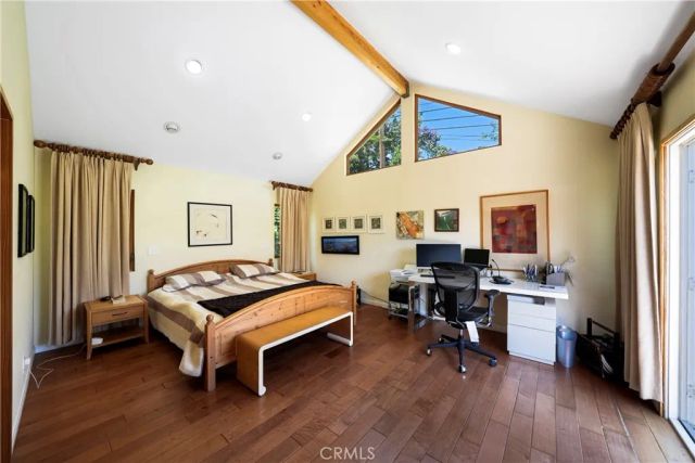 10707 Rochester, Los Angeles, CA 90024