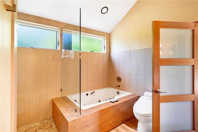 10707 Rochester, Los Angeles, CA 90024