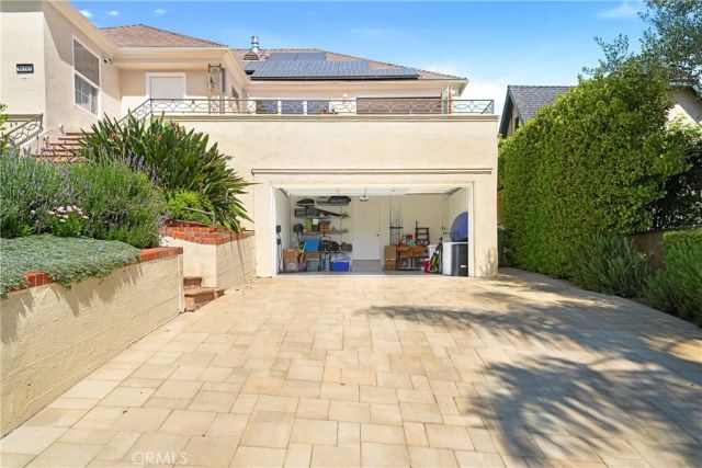 10707 Rochester, Los Angeles, CA 90024