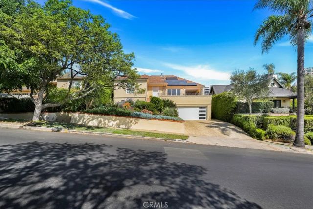 10707 Rochester, Los Angeles, CA 90024