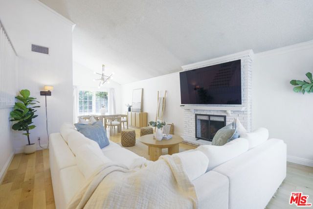 7618 Maynard Avenue, West Hills (los Angeles), CA 91304