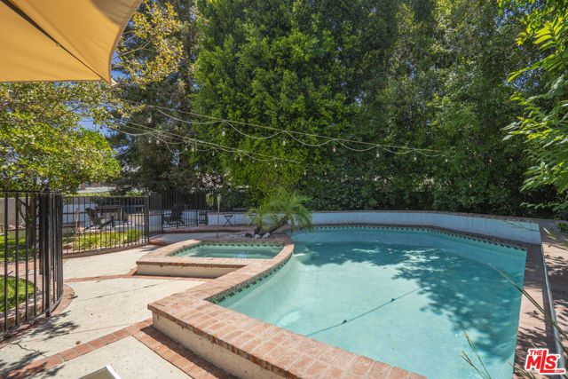 7618 Maynard Avenue, West Hills (los Angeles), CA 91304