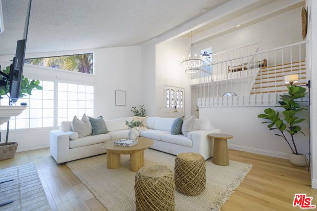 7618 Maynard Avenue, West Hills (los Angeles), CA 91304