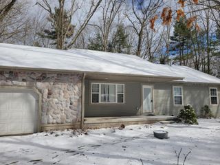 2676 Pillon Road, Dalton Twp, MI 49457