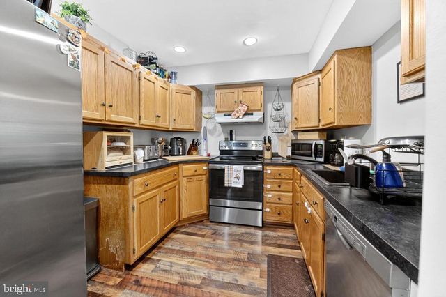 19 CONGRESS CT, Quakertown, PA 18951