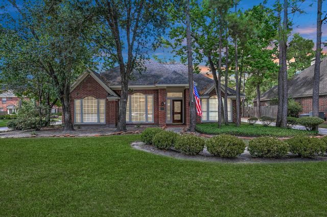 46 E Sunny Slope Circle, The Woodlands, TX 77381
