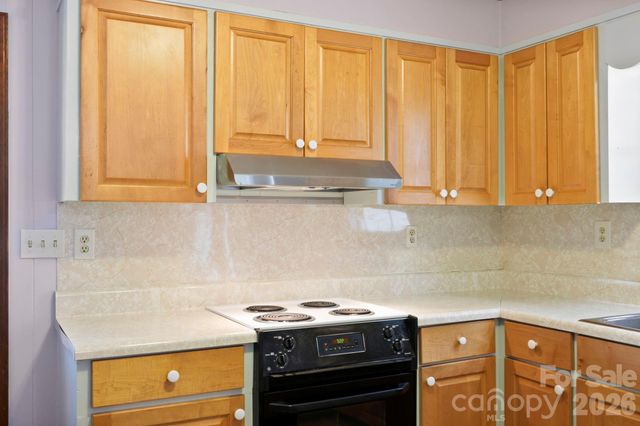 93 Lusitano Drive, Lake Toxaway, NC 28747