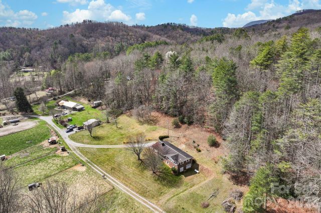 93 Lusitano Drive, Lake Toxaway, NC 28747