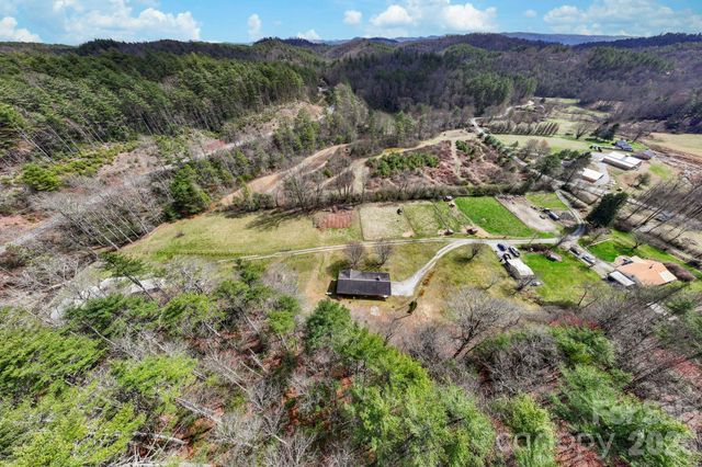 93 Lusitano Drive, Lake Toxaway, NC 28747