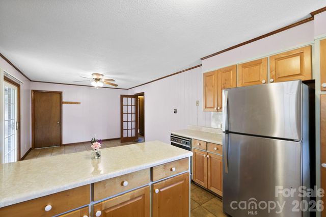 93 Lusitano Drive, Lake Toxaway, NC 28747