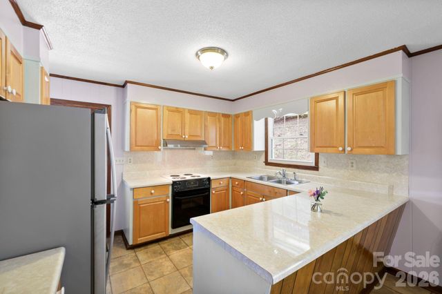 93 Lusitano Drive, Lake Toxaway, NC 28747