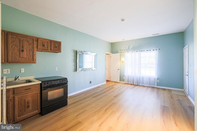 8913 LENNINGS LN, Baltimore, MD 21237