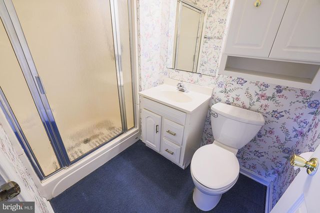 8913 LENNINGS LN, Baltimore, MD 21237