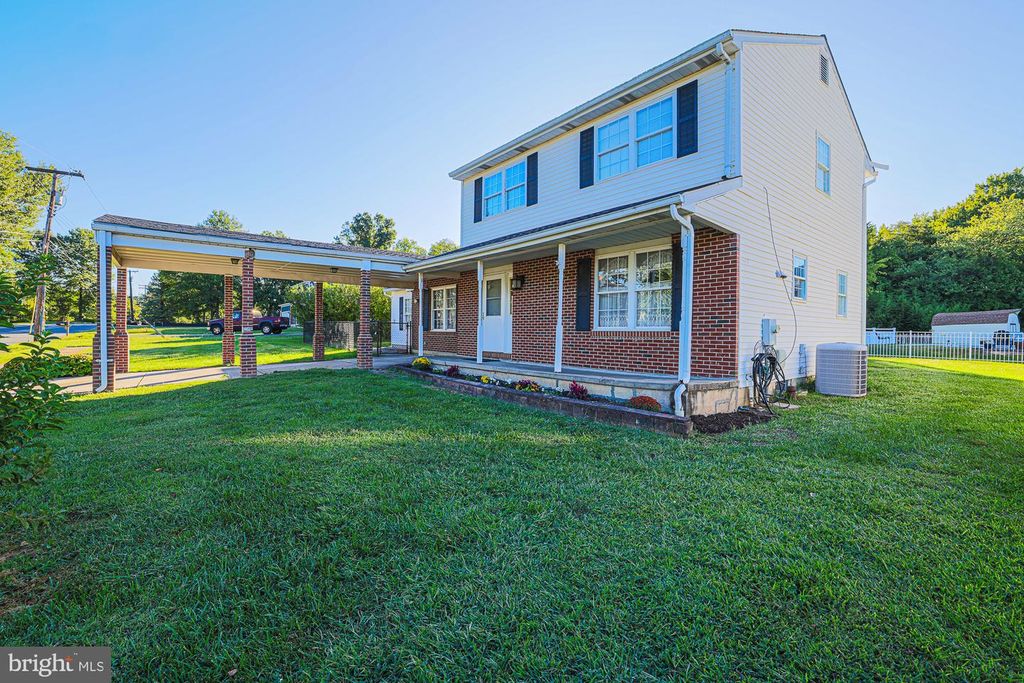 8913 LENNINGS LN, Baltimore, MD 21237