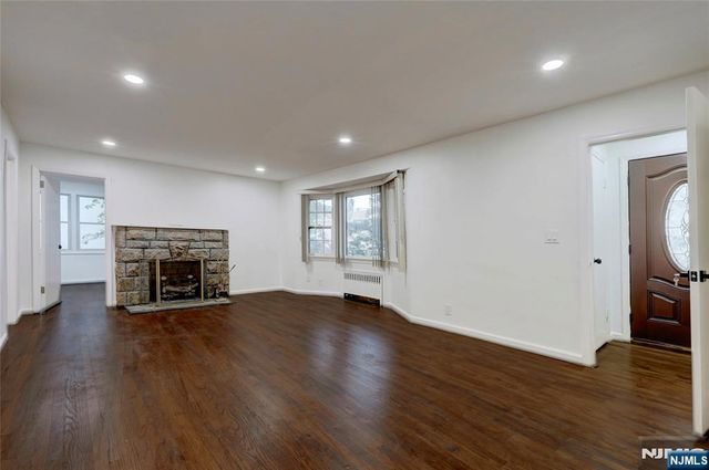 4-21 Saddle River, Fair Lawn, NJ 07410