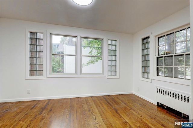 4-21 Saddle River, Fair Lawn, NJ 07410