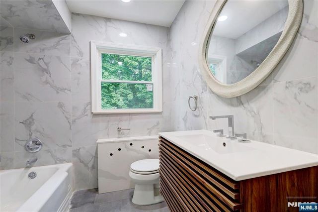 4-21 Saddle River, Fair Lawn, NJ 07410