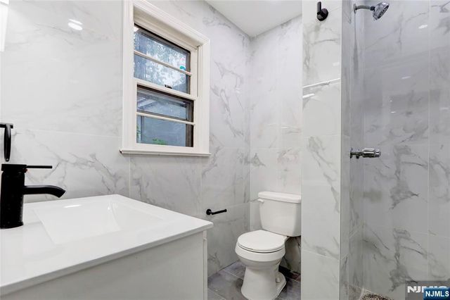 4-21 Saddle River, Fair Lawn, NJ 07410