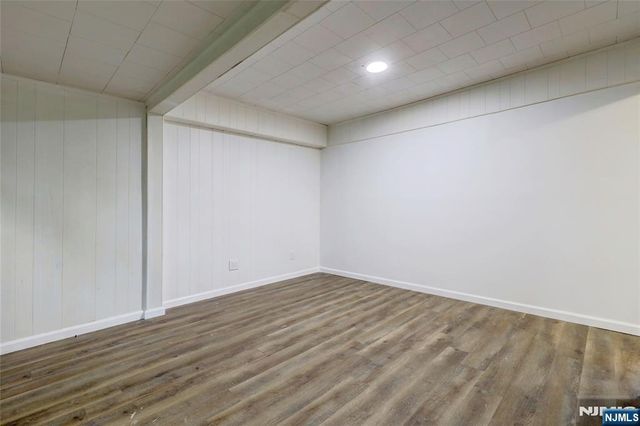 4-21 Saddle River, Fair Lawn, NJ 07410