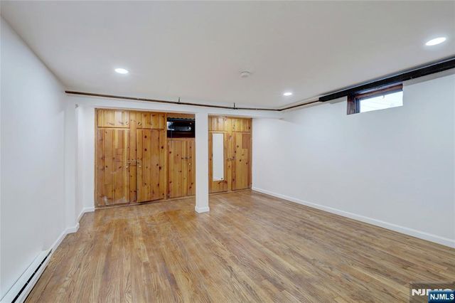 4-21 Saddle River, Fair Lawn, NJ 07410