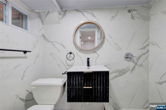 4-21 Saddle River, Fair Lawn, NJ 07410