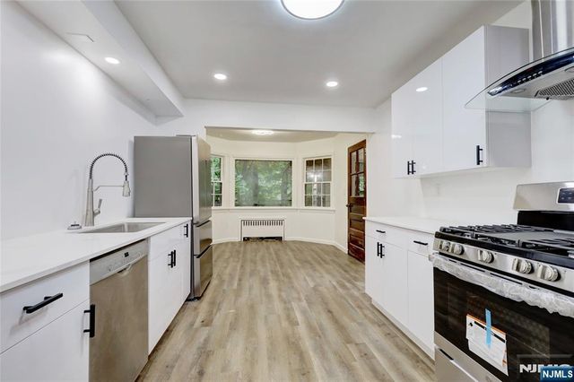 4-21 Saddle River, Fair Lawn, NJ 07410