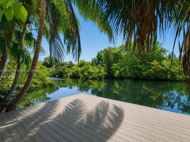 400 NW 30th Ct, Wilton Manors, FL 33311