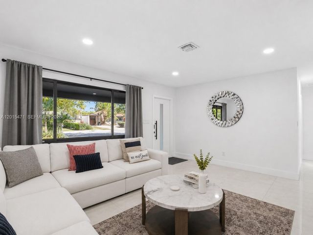 400 NW 30th Ct, Wilton Manors, FL 33311