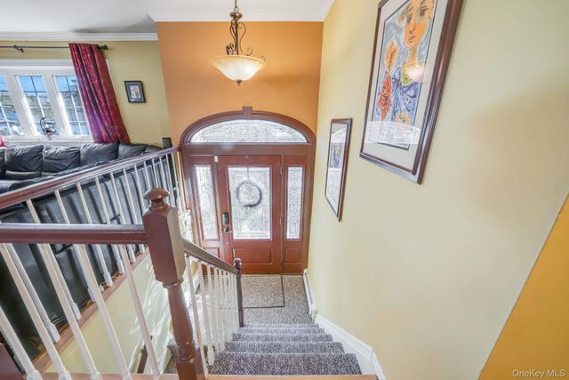 25 Verleye Avenue, East Northport, NY 11731