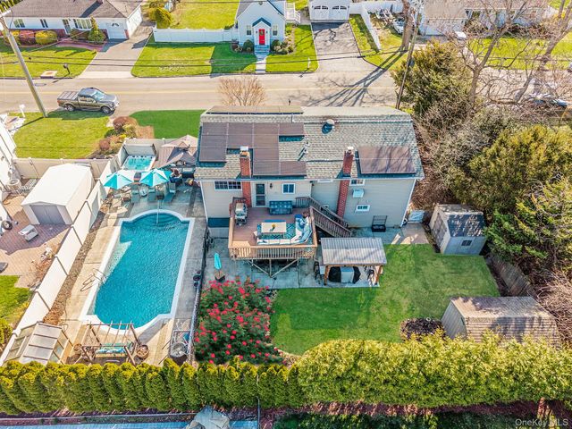 25 Verleye Avenue, East Northport, NY 11731