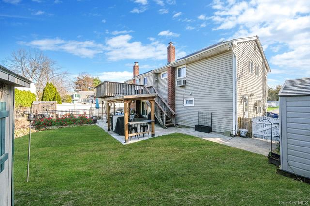 25 Verleye Avenue, East Northport, NY 11731
