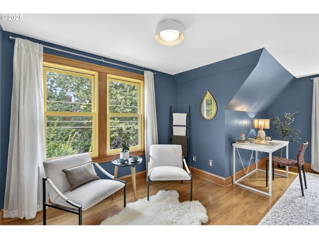 3835 Ne 15TH Ave, Portland, OR 97212