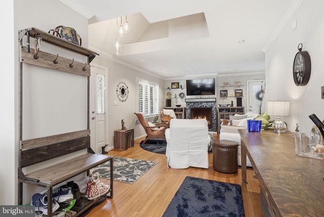 415 S JEFFERSON ST, Arlington, VA 22204