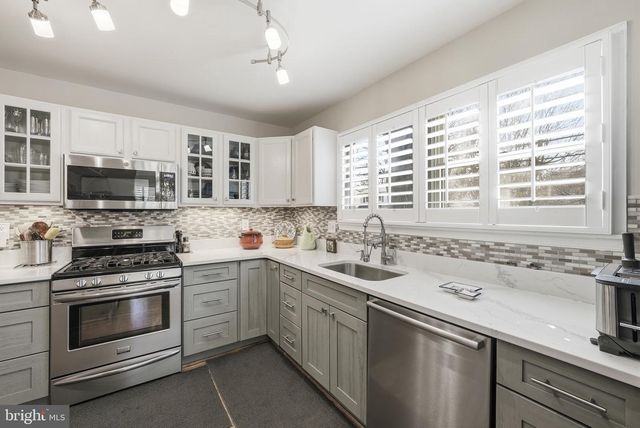 415 S JEFFERSON ST, Arlington, VA 22204