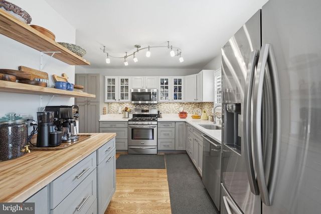 415 S JEFFERSON ST, Arlington, VA 22204